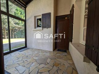 Vente Maison Maison de plain-pied au calme, avec beau terrain et fort potentiel à révéler. Prix négociable. Theil-rabier