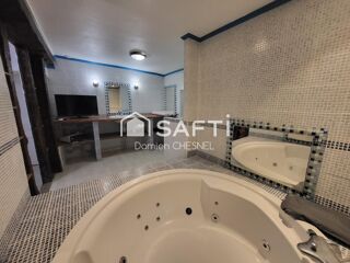  Maison à vendre 15 + pièces 295 m²
