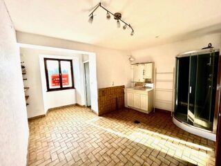  Appartement à louer 3 pièces 90 m²