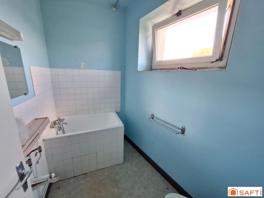 IMMEUBLE 205 M²  3 LOGEMENTS  3 GARAGES  À 5 MINUTES DE NAVARRENX