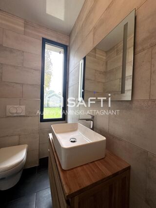  Maison � vendre 9 pi�ces 268 m�