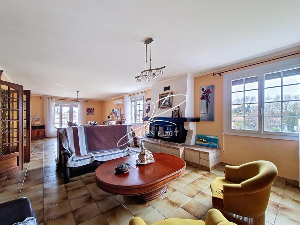 Vente Maison Maison T5 170 m� terrain 2300 m� garage et piscine Serignan