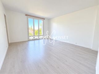  Maison à louer 6 pièces 143 m²