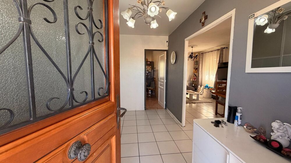 Vente Maison Deux logements + grand garage au calme à Marignane Marignane