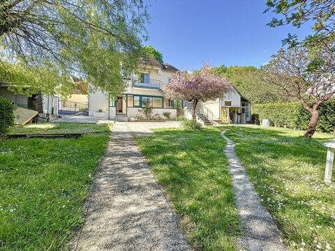   Maison avec local professionnel � Saint-�tienne-de-Chigny � 203 m� � Habitation + activit� ind�pendante Maison - 8 pi�ce(s) - 203 m�