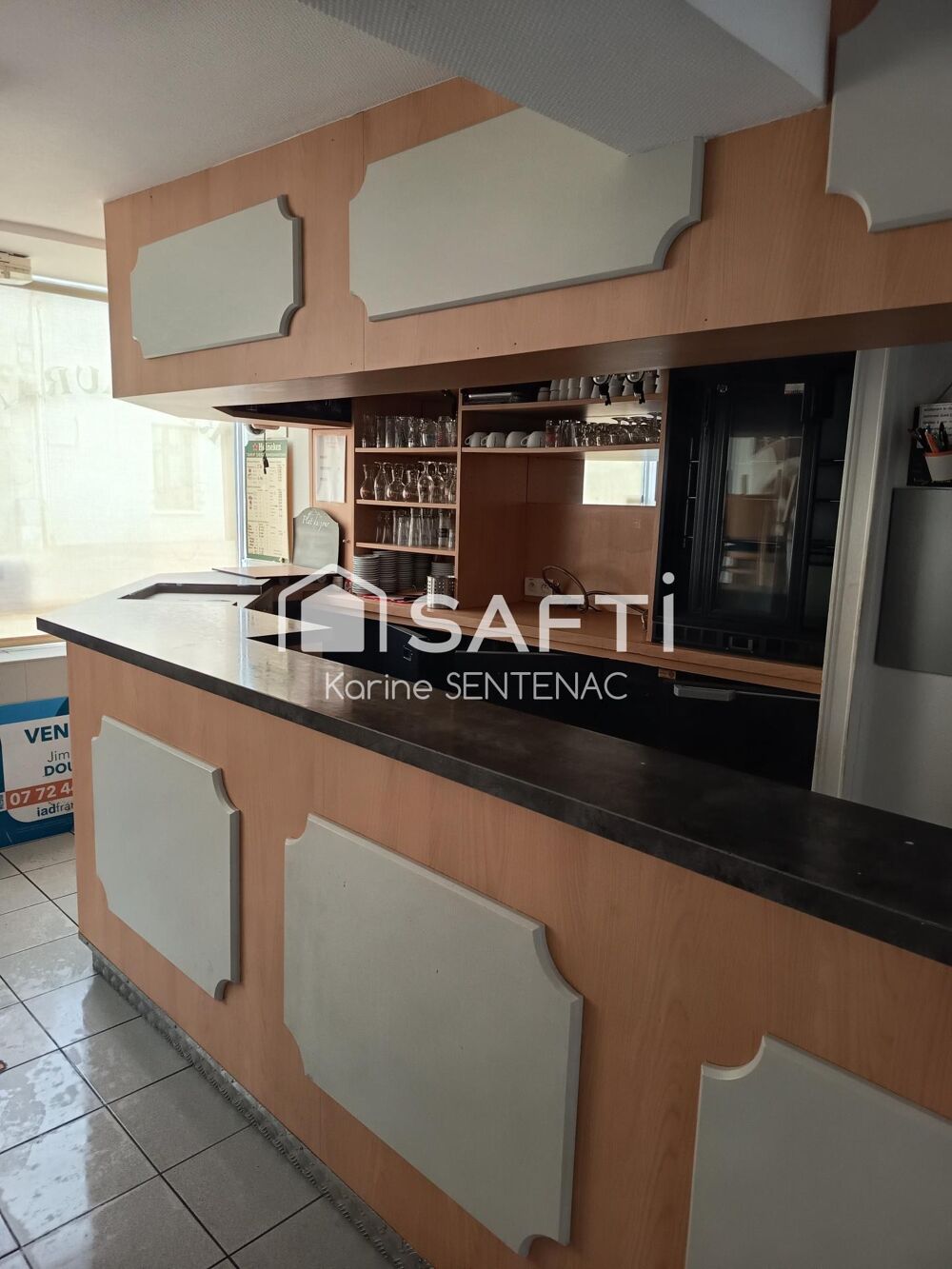   local commercial bar restaurant Thouars