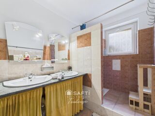  Maison � vendre 8 pi�ces 274 m�