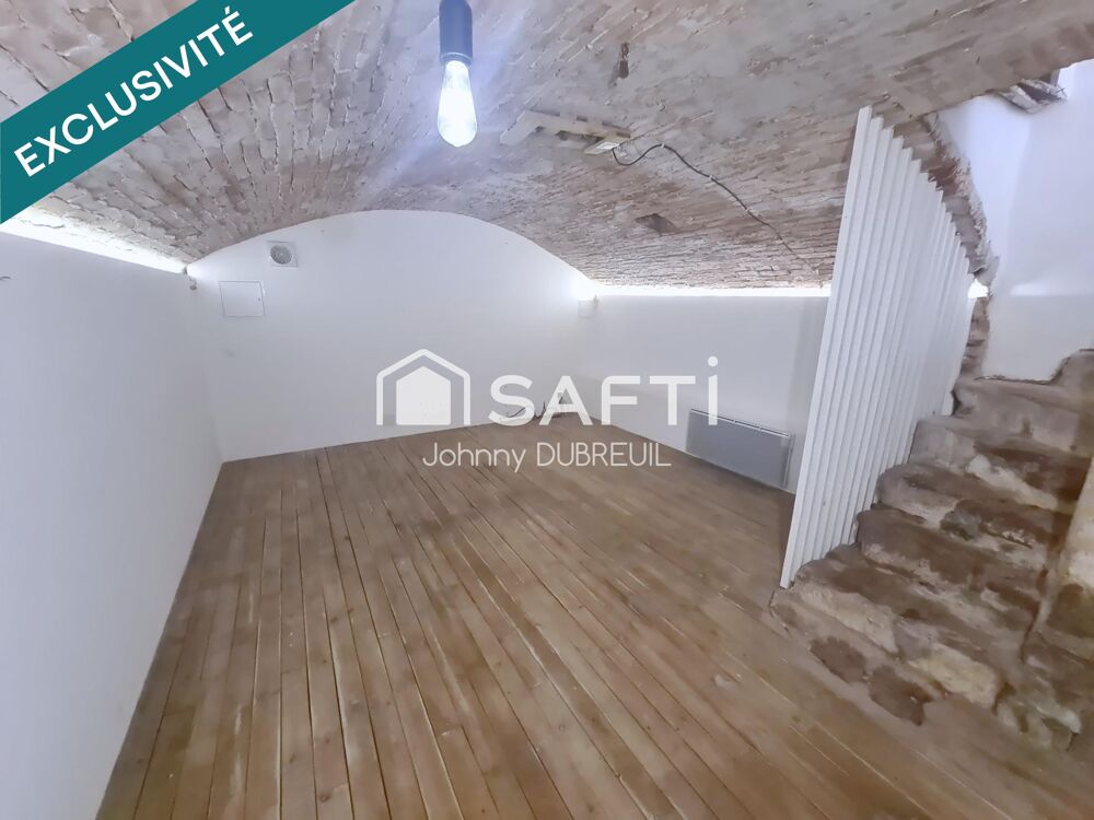 GONFARON - Maison de village T5 rénovée avec potentiel commercial, cave voutée aménagée, terrasse tropézienne