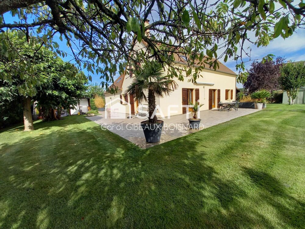 Vente Maison Une maison où chacun peut avoir sa chambre... et où les vacances commencent dans le jardin ! Chateaudun