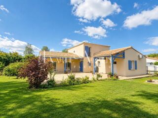 Vente Maison Villa avec vie de plain-pied, jardin et double garage Foussais-payre