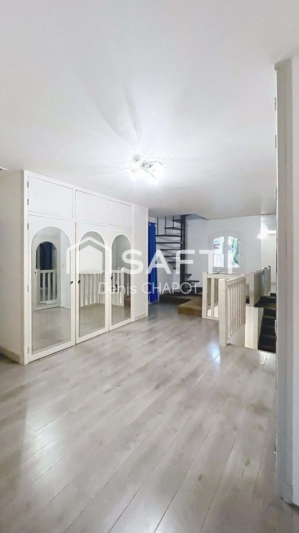 Vente Maison Maison Atypique de 182 m² – Terrain 787 m² – Le revest-les-eaux
