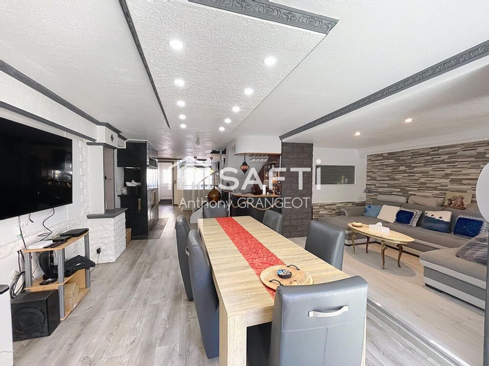 Vente Maison Maison de ville familiale, 224M², jardin, piscine VENDUE MEUBLEE Jussey