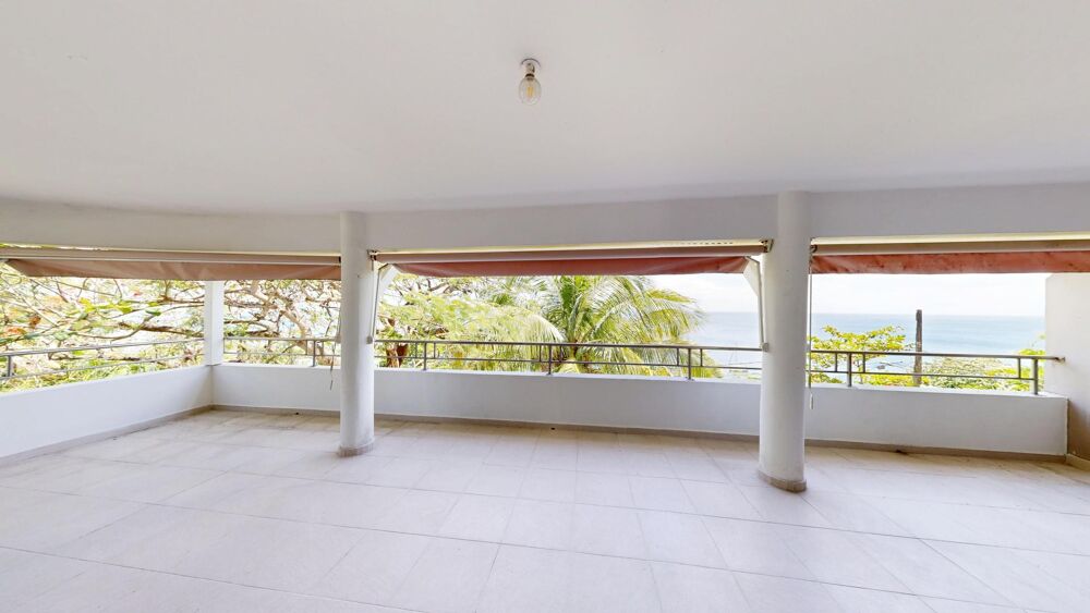 Vente Appartement Rare avec terrasse parking vue mer Schoelcher