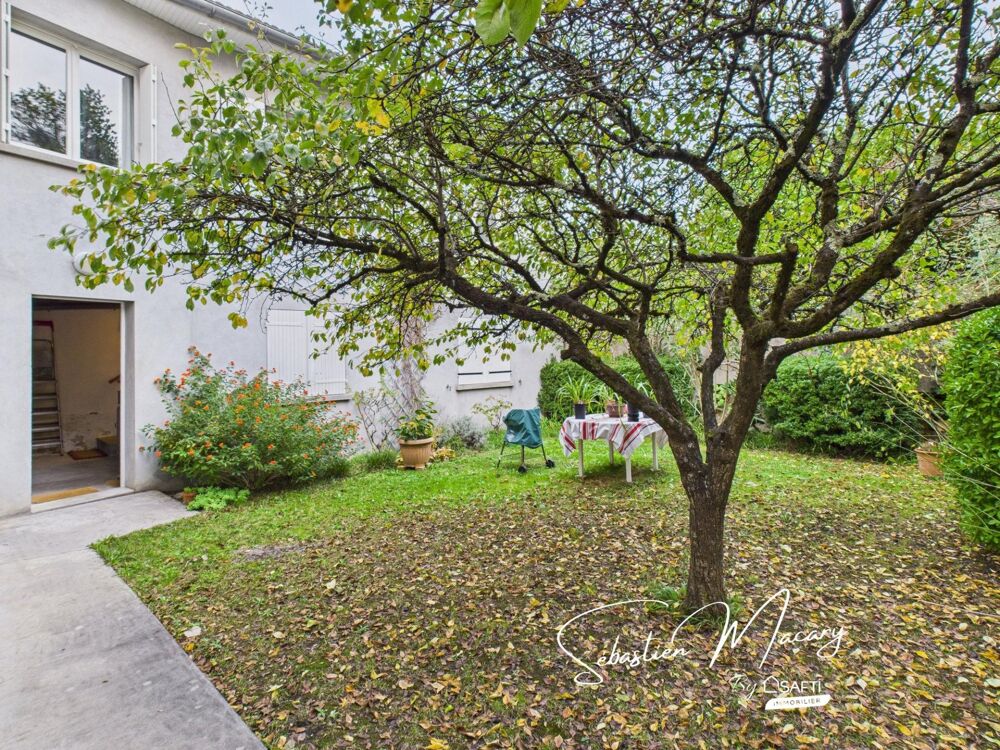 Maison familiale avec T2 indépendant, jardin et garage  Chartrons