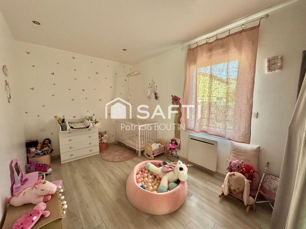 Vente Maison PAVILLON DE PLAIN PIED 4 CHAMBRES DONT UNE SUITE PARENTALE + DOUBLE GARAGE A SAINT MAXIRE ! Saint-maxire