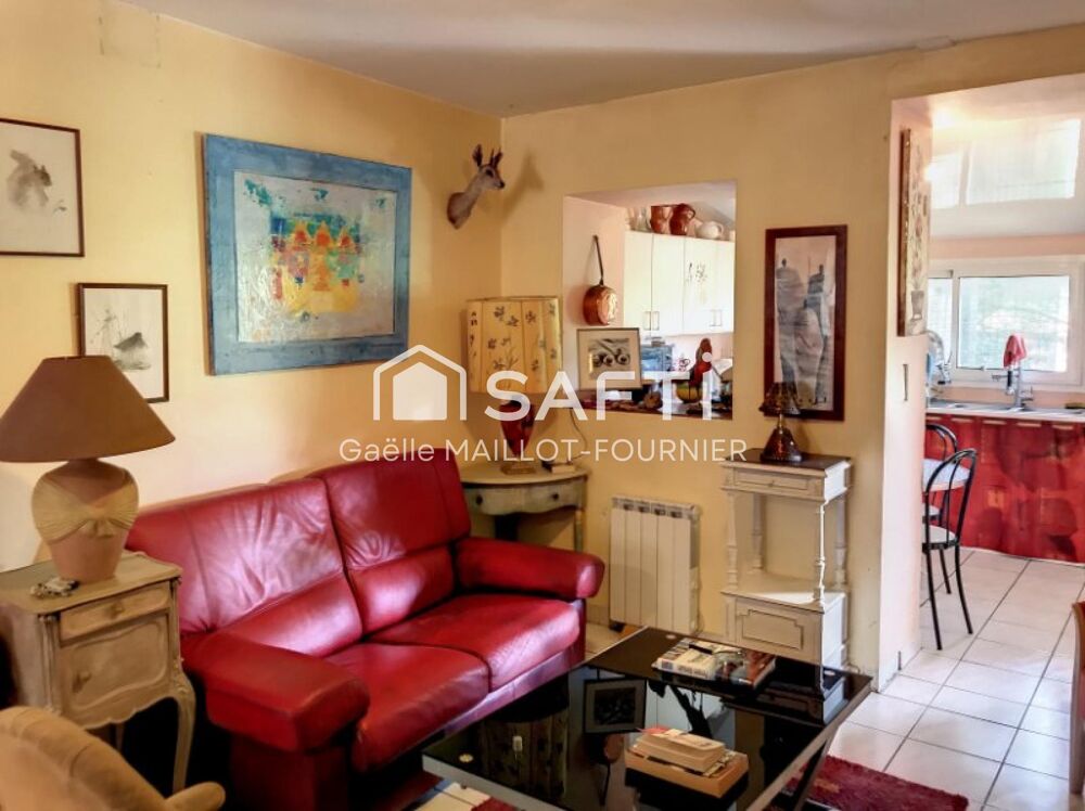 Appartement avec vue sur les montagnes.