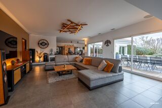  Maison � vendre 7 pi�ces 210 m�