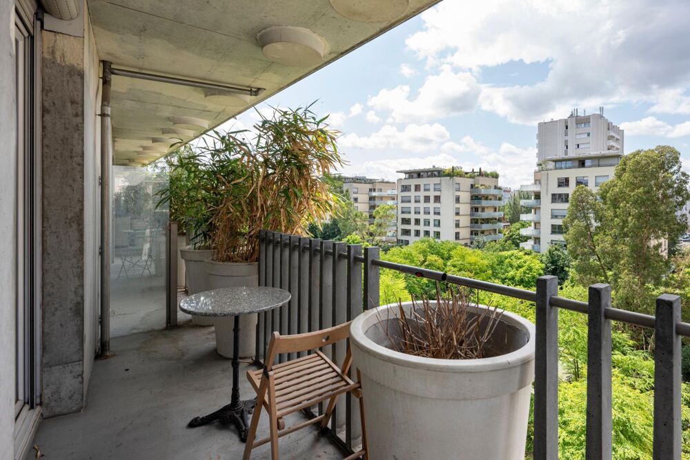 Vente Appartement Appartement lumineux - 3 chambres - Balcon filant - Parking - Cave Paris 17