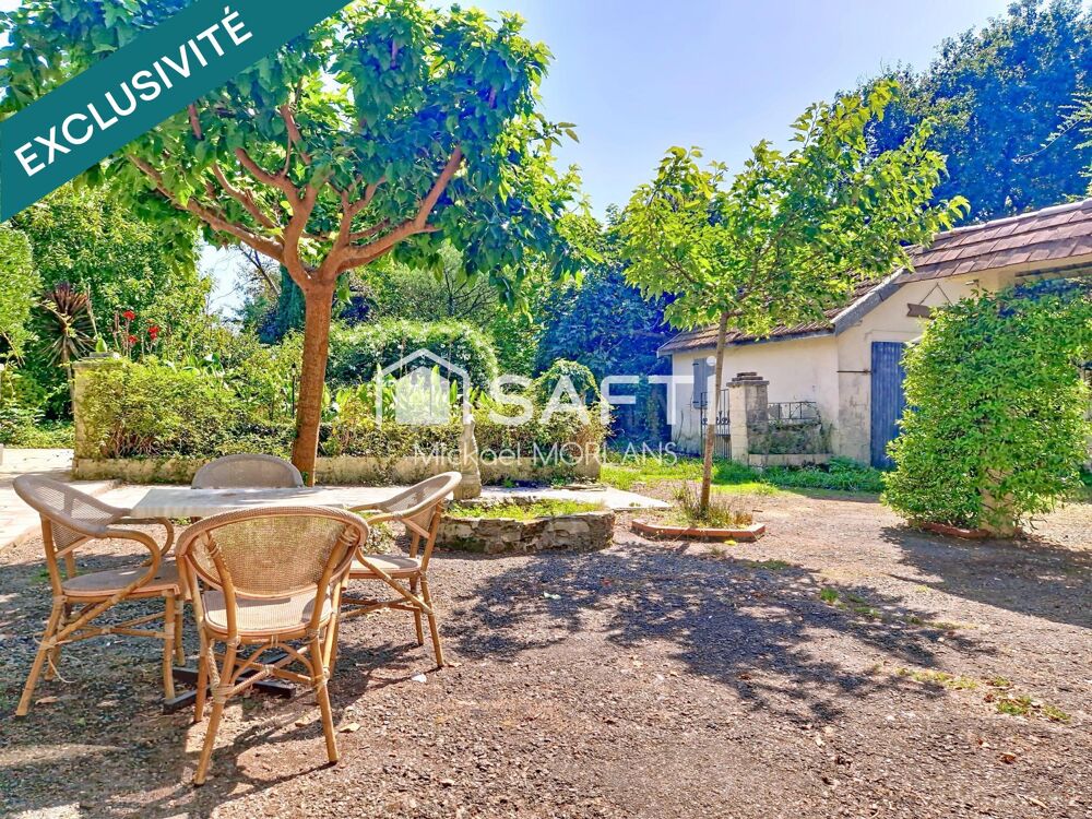 Vente Maison Authentique Béarnaise 213M2 avec dépendances et jardin à l'anglaise Navarrenx