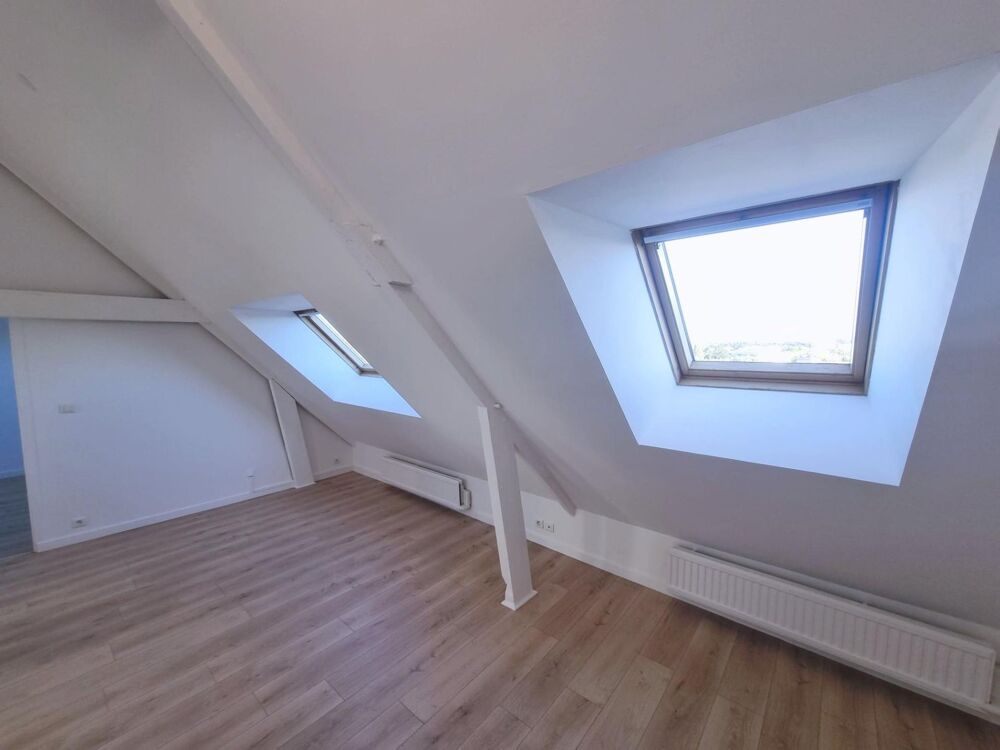 Vente Appartement Lorient – Appartement rénové sous les toits, cave Lorient