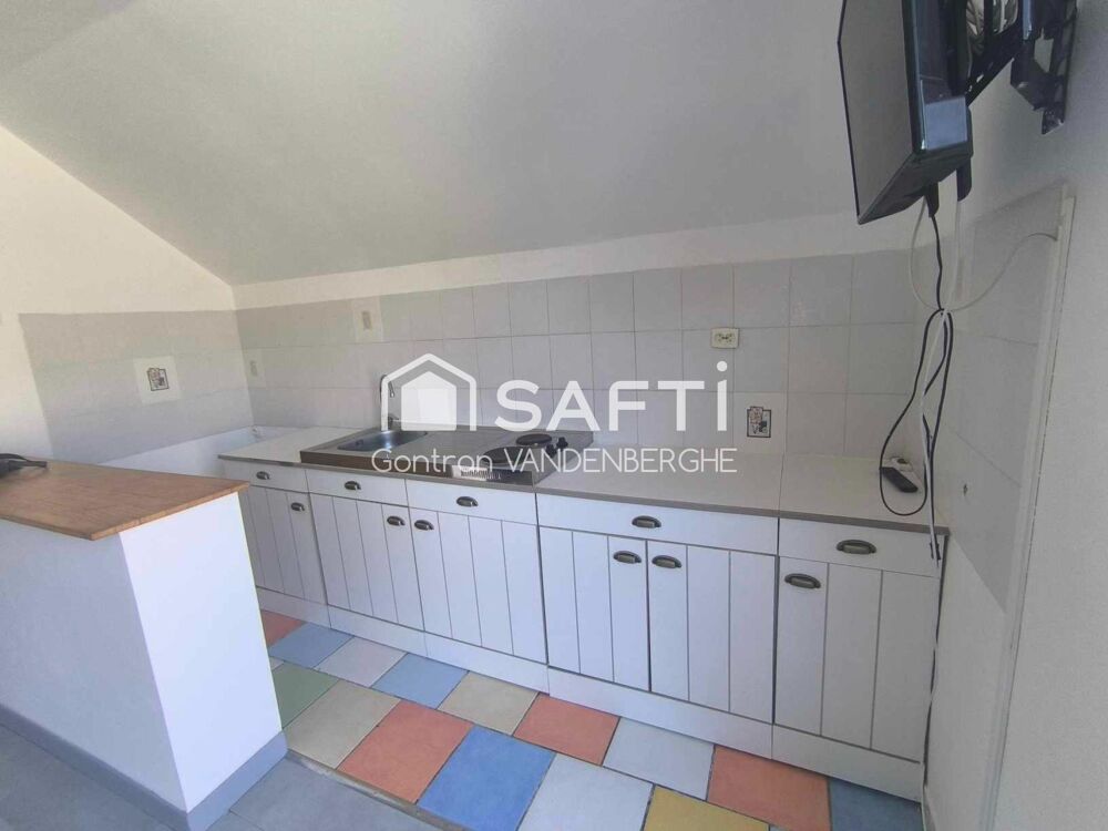 studio rénové à 200 mètre de la plage