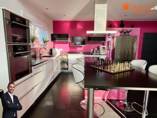  Maison � vendre 5 pi�ces 236 m�