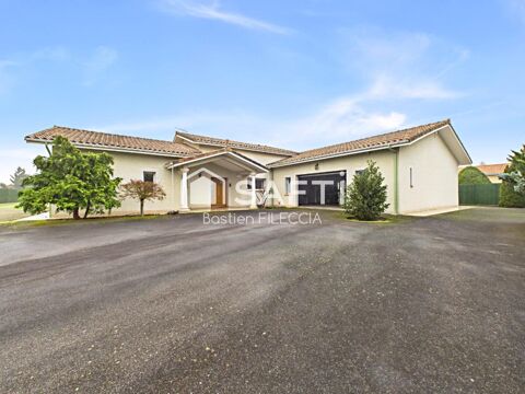   Une villa exceptionnelle avec son terrain de 3246 m2 Maison - 4 pi�ce(s) - 173 m�