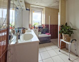  Immeuble à vendre 254 m² Plestin-les-greves
