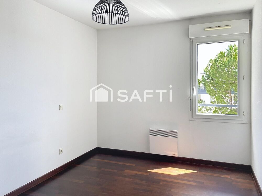 Appartement type 3, terrasse, ascenseur, place de parking privative
