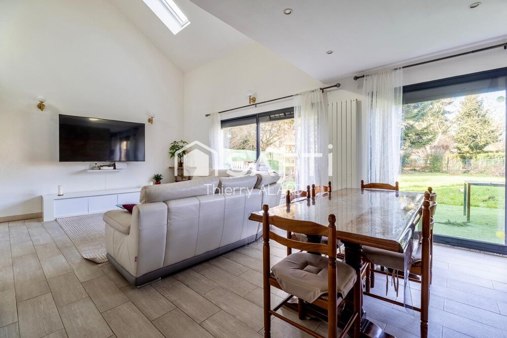 MAISON DE 6 PIECES, 140 m² à Ezanville