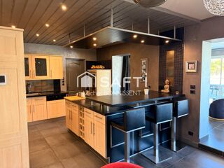  Maison � vendre 10 pi�ces 300 m�