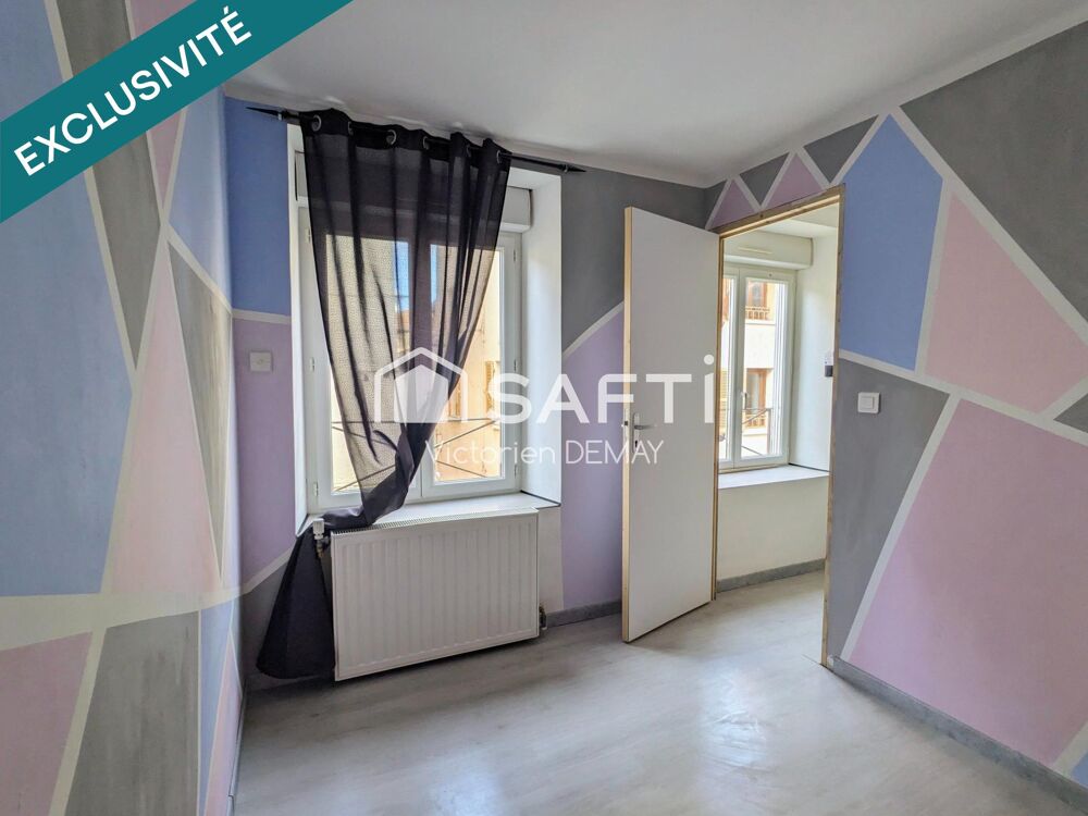 Maison rénovée avec potentiel  Meublée  94 m² habitables et dépendance attenante - Garage