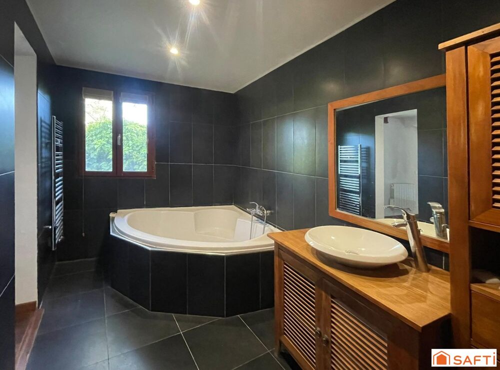 Vente Appartement Grand appartement lumineux avec vue sur la vallée! Tourrette-levens