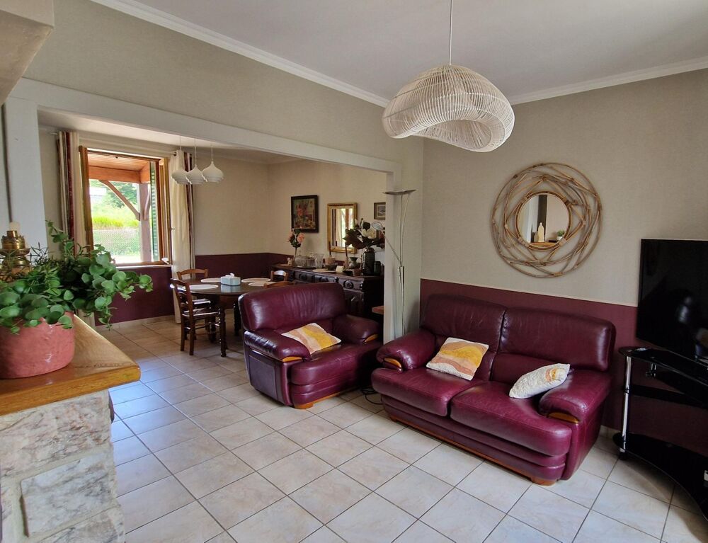 Maison familiale 3 chambres avec garage, cave et jardin à Montceau-les-Mines