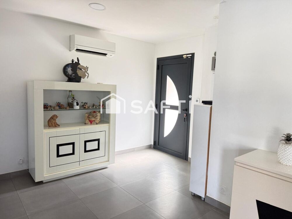 Maison contemporaine de plain?pied  150 m²  Piscine au sel  Terrain clos 1300 m²  Prestations haut de gamme
