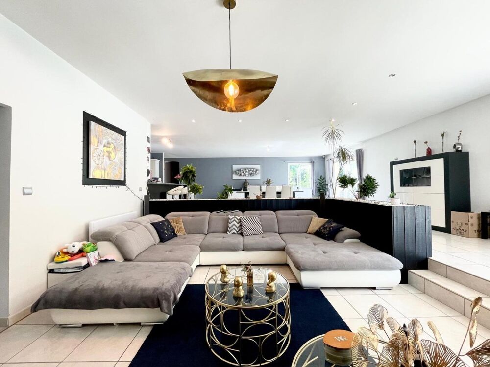 Maison familiale 209 m² - Grande pièce de vie - Moins de 15 min du centre-ville et de la gare LGV