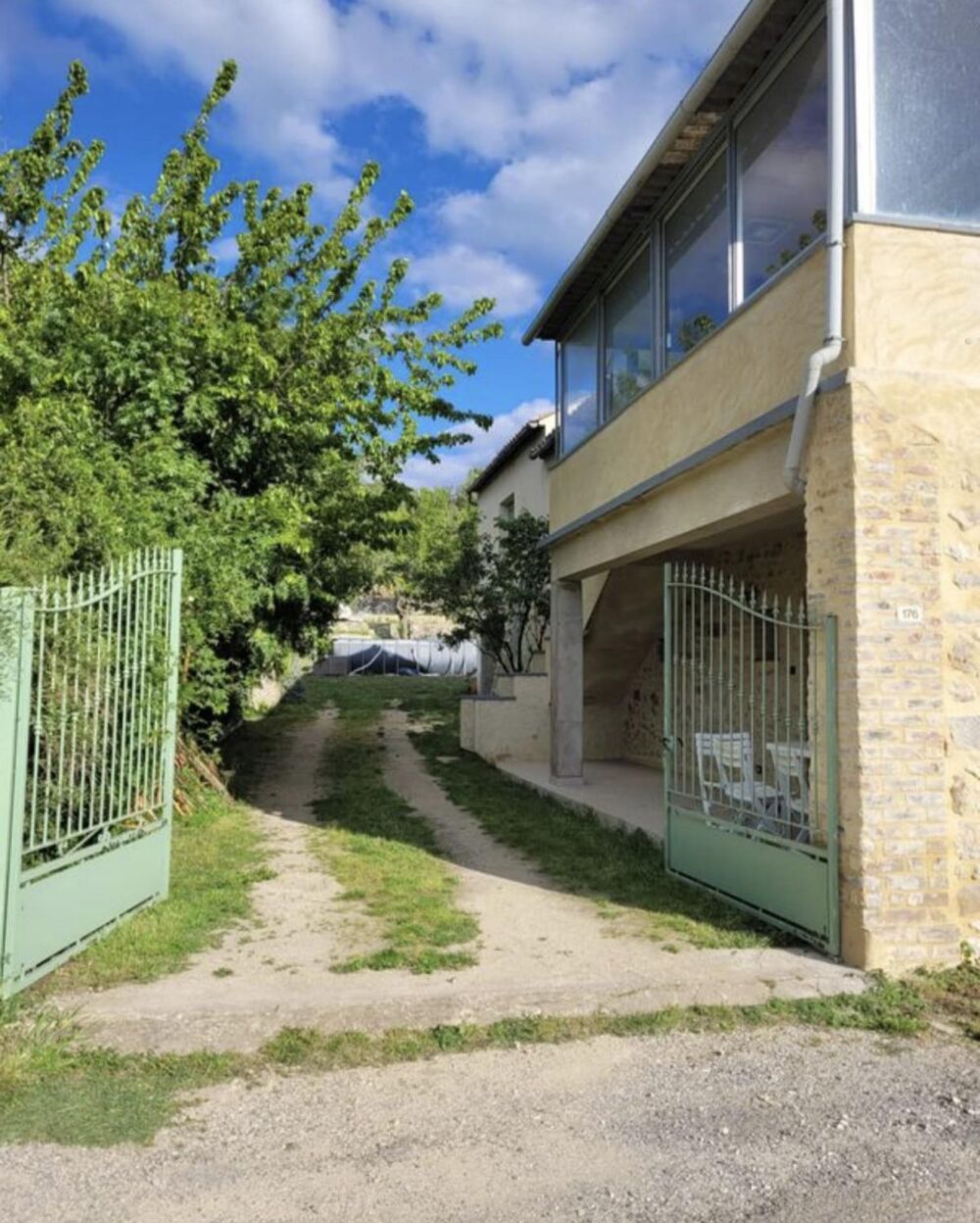 Villa rénovée avec deux appartements, investissement locatif