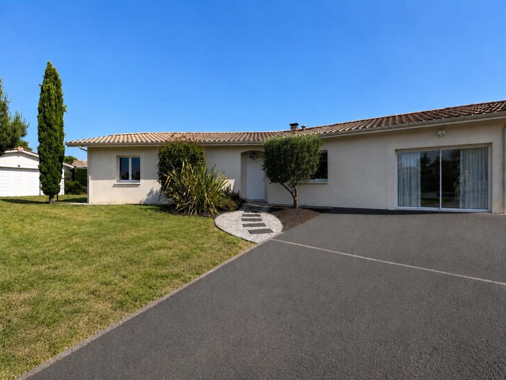 Plain-pied familial avec piscine