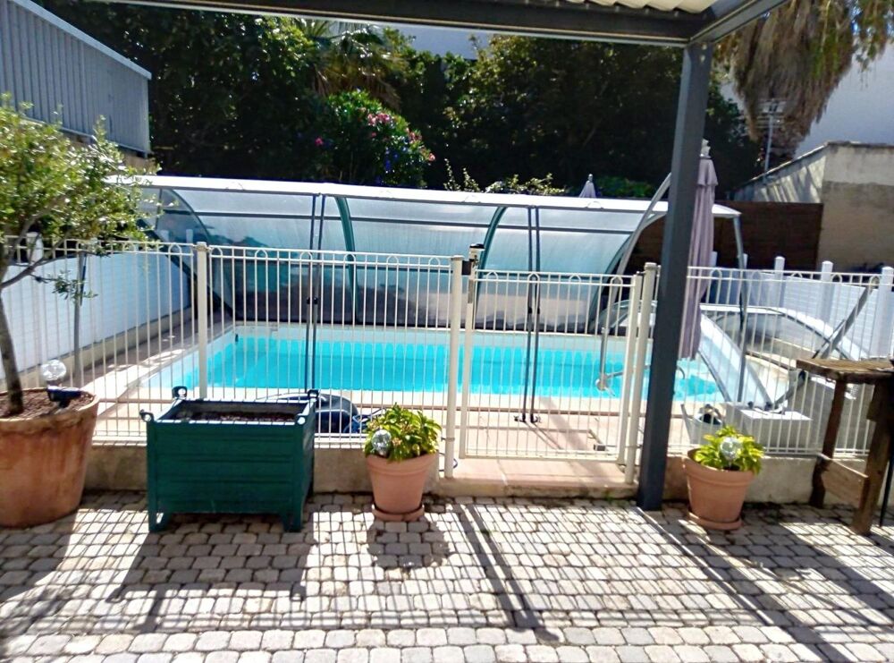 Maison T6 d'environ 194 m² implantée sur 327 m²