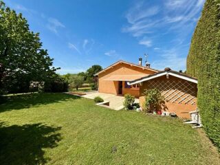 Vente Maison Plain-pied 162 m², 2100 m², sans vis-à-vis Montceaux