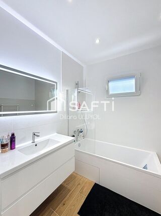  Maison  vendre 5 pices 111 m