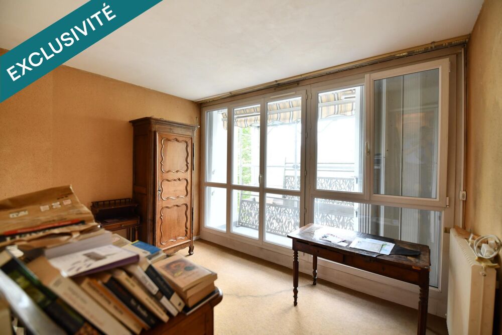 Appartement de quatre pièces! Ravalement recemment réalisé!