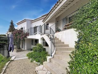  Maison  vendre 8 pices 210 m