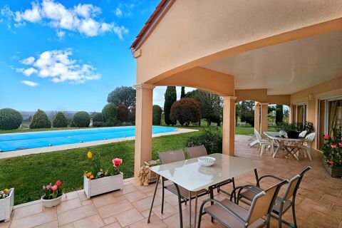   Maison Plain pied - 148m� avec piscine - Pomport Maison - 7 pi�ce(s) - 148 m�