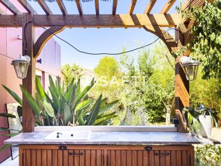  Maison � vendre 9 pi�ces 318 m�