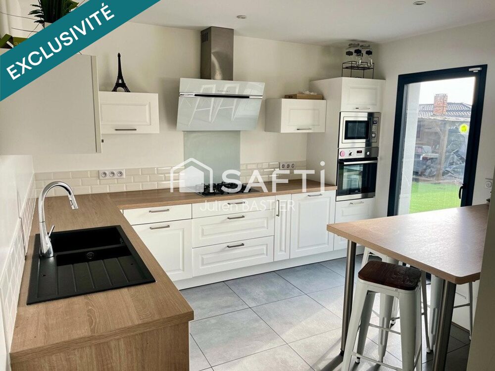 Vente Maison Ambarés et Lagrave - maison moderne de 160m2 avec 4 chambres, garage, piscine - parcelle de 850 m2 Ambares-et-lagrave