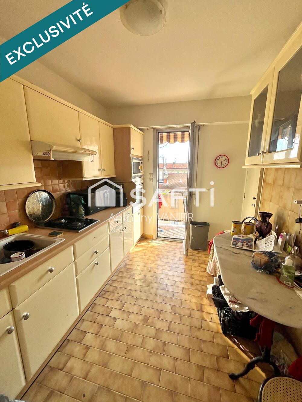 Vente Appartement Spacieux appartements, proche bord de mer et commerces. Garage Nice