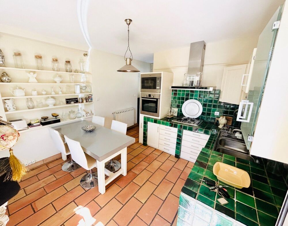 BIEN D'EXCEPTION : VILLA T7 A 80M DE LA PLAGE
