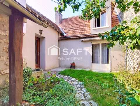   Maison de ville avec deux chambres et petite cour. Maison - 3 pi�ce(s) - 88 m�
