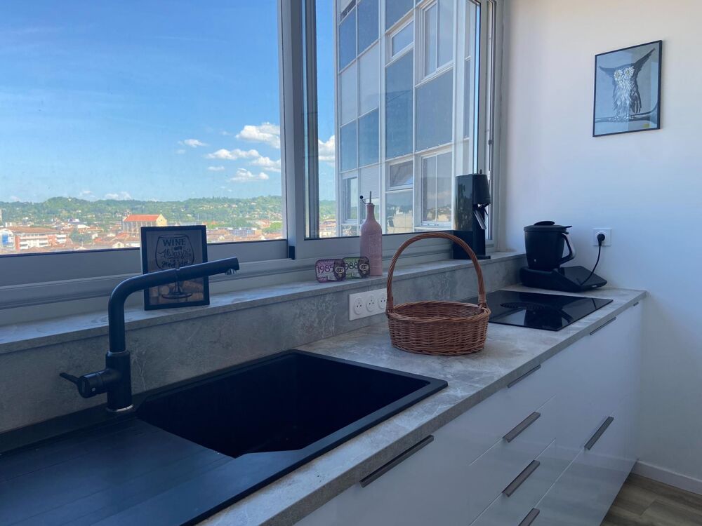 APPARTEMENT TROIS CHAMBRES HYPERCENTRE